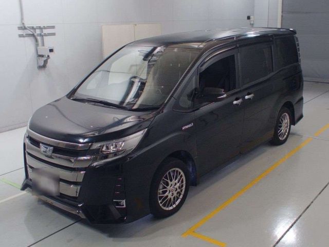 30241 Toyota Noah ZWR80W 2019 г. (CAA Chubu)