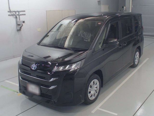 36458 Toyota Noah ZWR90W 2023 г. (CAA Chubu)