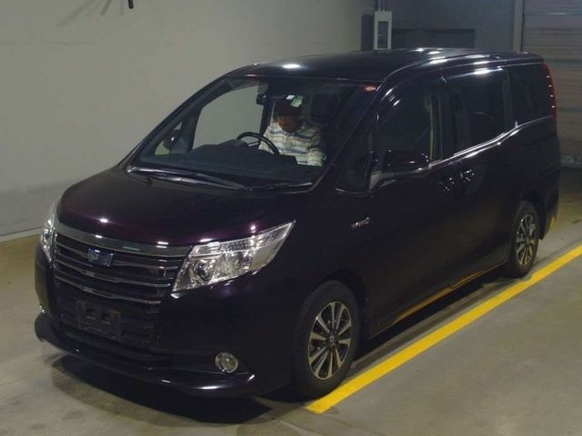 365 Toyota Noah ZWR80G 2016 г. (TAA Yokohama)