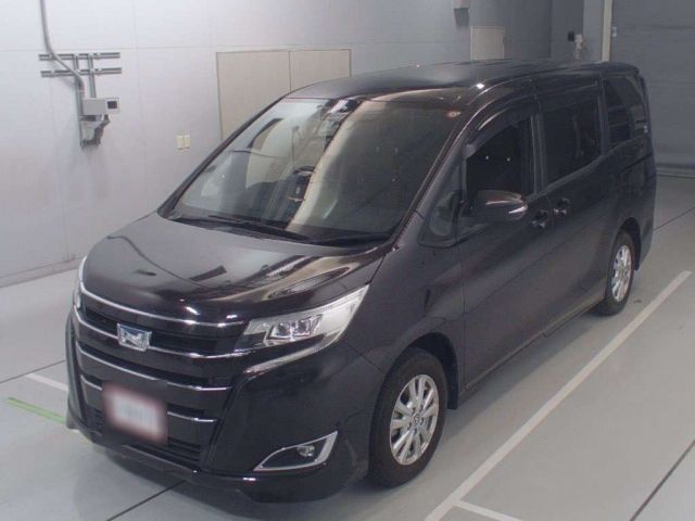 36570 Toyota Noah ZWR80G 2021 г. (CAA Chubu)