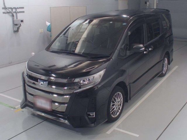 36602 Toyota Noah ZWR80W 2020 г. (CAA Chubu)