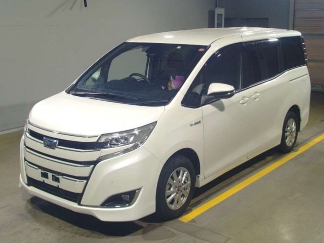 381 Toyota Noah ZWR80G 2020 г. (TAA Yokohama)