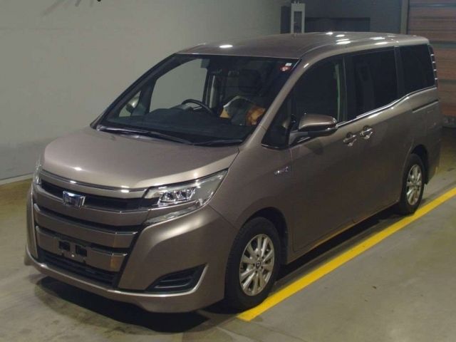 498 Toyota Noah ZWR80G 2018 г. (TAA Yokohama)