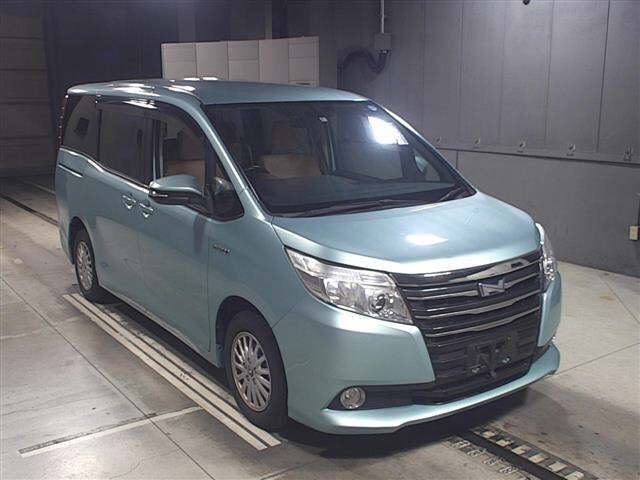 5362 Toyota Noah ZWR80G 2014 г. (JU Gifu)