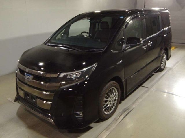 79 Toyota Noah ZWR80W 2018 г. (TAA Tohoku)