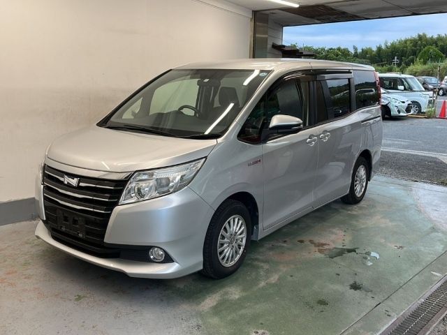 8089 Toyota Noah ZWR80G 2014 г. (KCAA Kyoto)