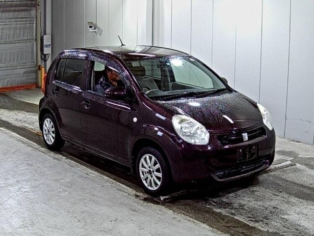 1066 Toyota Passo KGC30 2012 г. (LAA Shikoku)