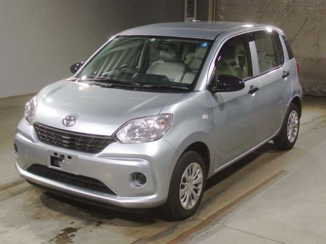 2433 Toyota Passo M700A 2016 г. (TAA Kinki)