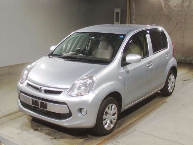 2445 Toyota Passo KGC30 2014 г. (TAA Kinki)