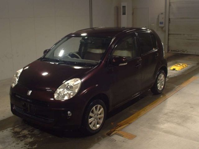 4744 Toyota Passo KGC30 2011 г. (TAA Kyushu)