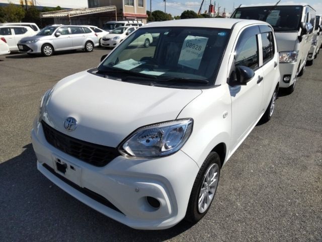 8928 Toyota Passo M700A 2016 г. (LUM Kobe Nyusatsu)