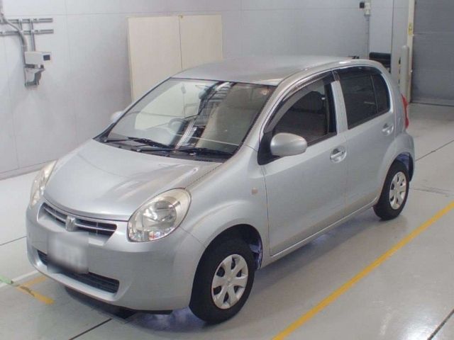 90313 Toyota Passo KGC30 2011 г. (CAA Chubu)