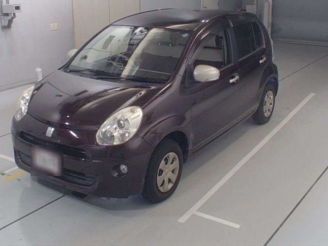 90374 Toyota Passo KGC30 2011 г. (CAA Chubu)