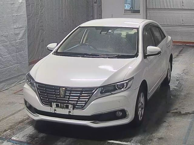 2558 Toyota Premio NZT260 2019 г. (HERO)