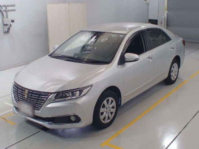 36373 Toyota Premio ZRT265 2018 г. (CAA Chubu)