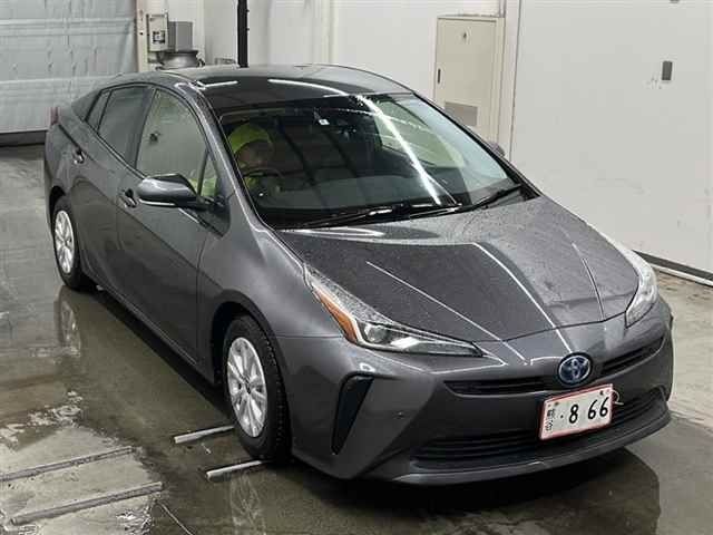 10099 Toyota Prius ZVW55 2021 г. (MIRIVE Saitama)