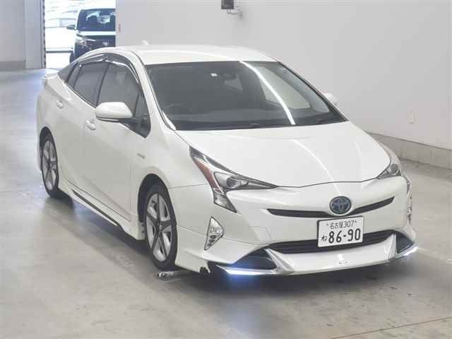 10103 Toyota Prius ZVW50 2016 г. (MIRIVE Aichi)