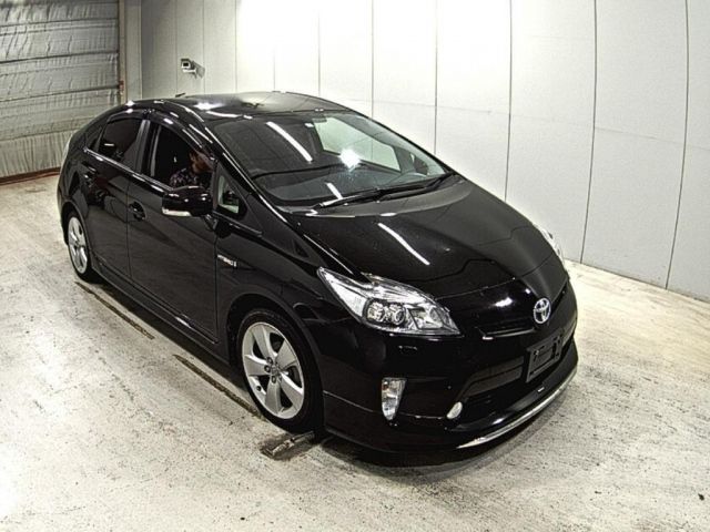 1030 Toyota Prius ZVW30 2015 г. (LAA Okayama)