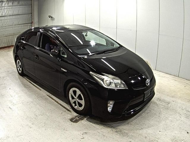 1054 Toyota Prius ZVW30 2013 г. (LAA Okayama)