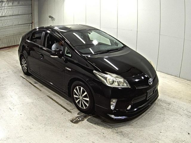 1121 Toyota Prius ZVW30 2014 г. (LAA Okayama)