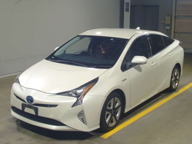 12660 Toyota Prius ZVW51 2016 г. (TAA Yokohama)