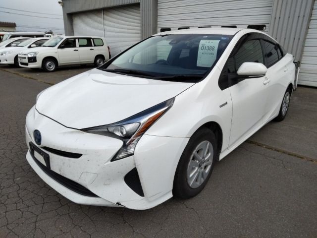 1388 Toyota Prius ZVW55 2018 г. (LUM Hokkaido Nyusatsu)