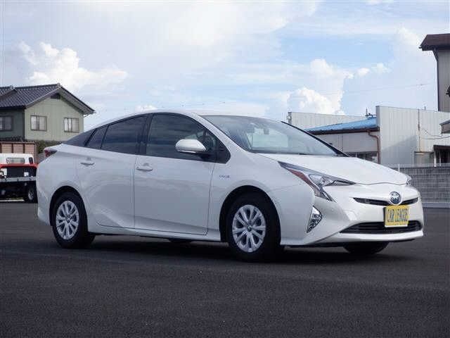 14040 Toyota Prius ZVW50 2017 г. (AUCNET)