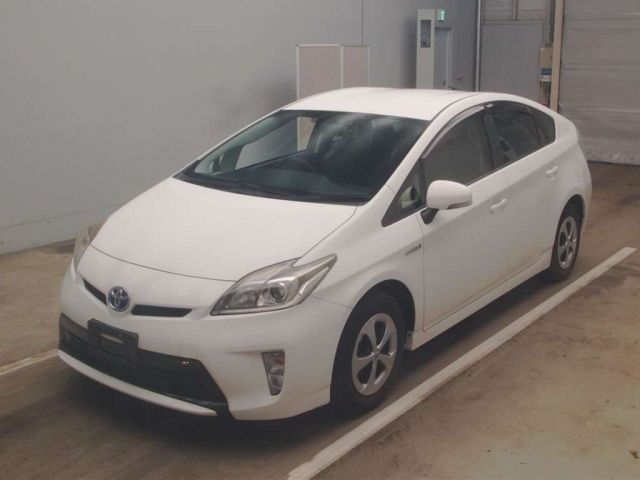 151 Toyota Prius ZVW30 2014 г. (TAA Kantou)