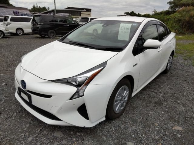 1618 Toyota Prius ZVW50 2018 г. (LUM Tokyo Nyusatsu)