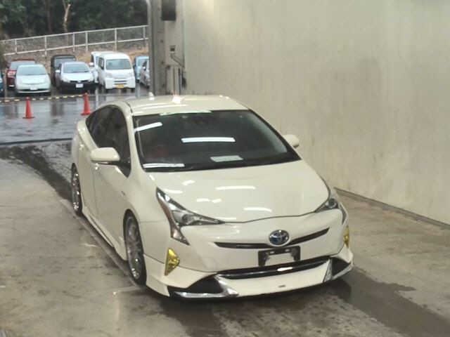 169 Toyota Prius ZVW50 2017 г. (JU Okinawa)