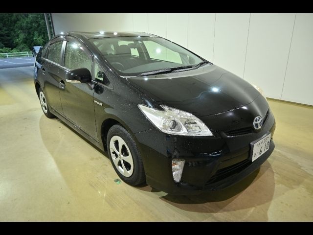 20049 Toyota Prius ZVW30 2013 г. (Honda Tokyo)