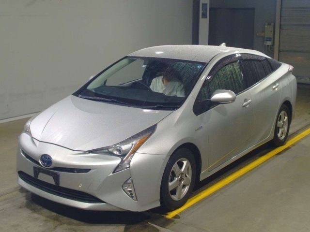 202 Toyota Prius ZVW50 2017 г. (TAA Yokohama)