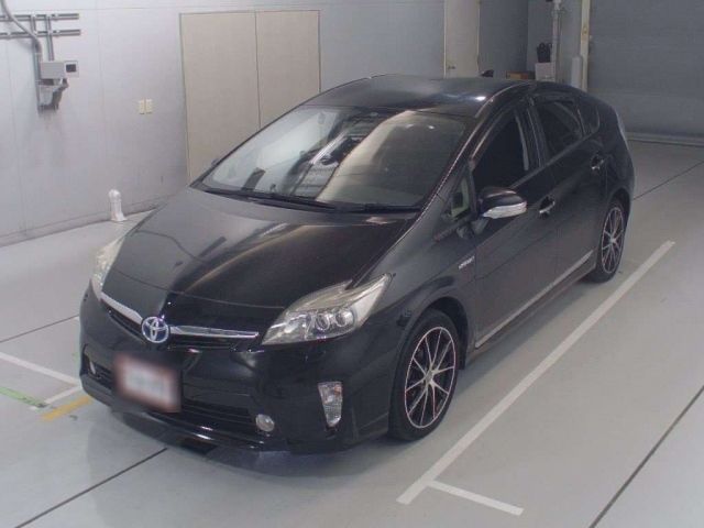 20224 Toyota Prius ZVW30 2014 г. (CAA Chubu)