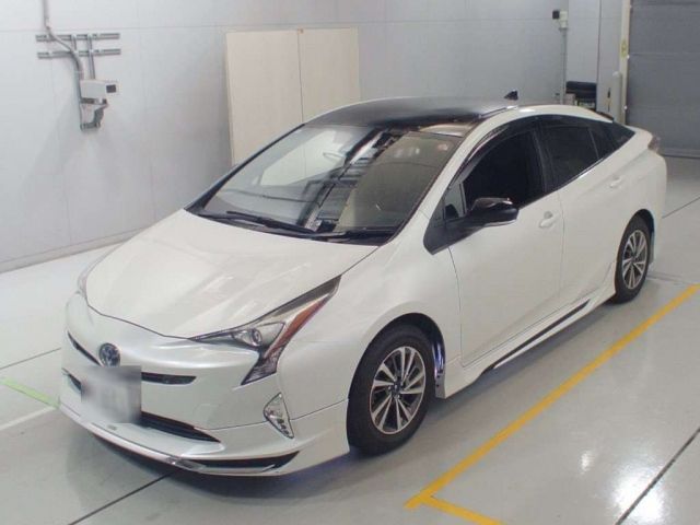 20261 Toyota Prius ZVW50 2018 г. (CAA Chubu)