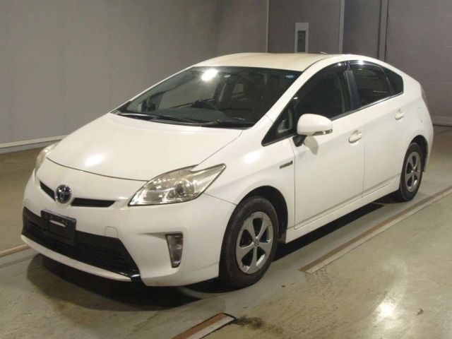 2089 Toyota Prius ZVW30 2014 г. (TAA Hyogo)