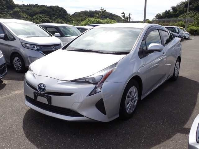 2136 Toyota Prius ZVW51 2017 г. (ORIX Atsugi Nyusatsu)