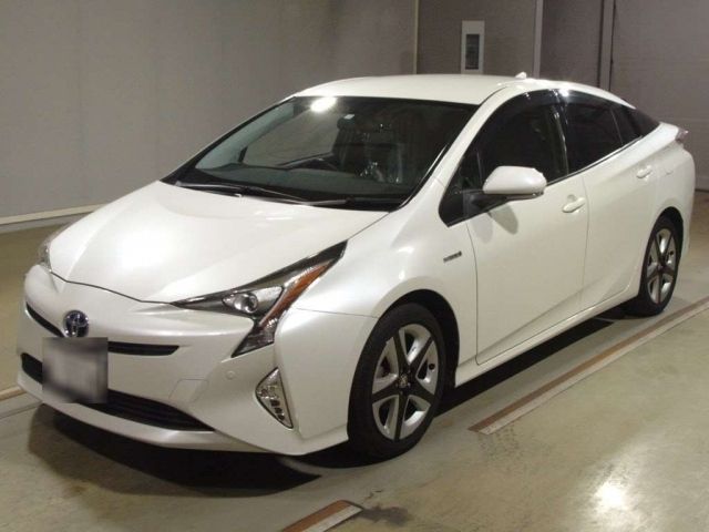 2152 Toyota Prius ZVW50 2017 г. (TAA Hyogo)