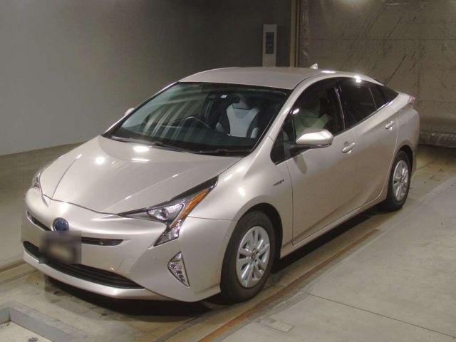 2429 Toyota Prius ZVW50 2016 г. (TAA Kinki)