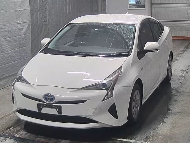 2526 Toyota Prius ZVW51 2018 г. (HERO)