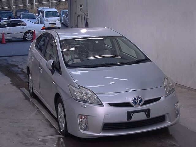 275 Toyota Prius ZVW30 2011 г. (JU Okinawa)