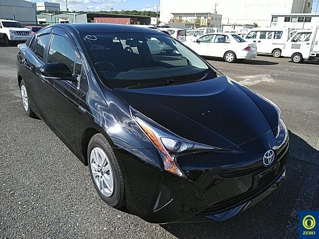 28 Toyota Prius ZVW51 2016 г. (ZERO Osaka)