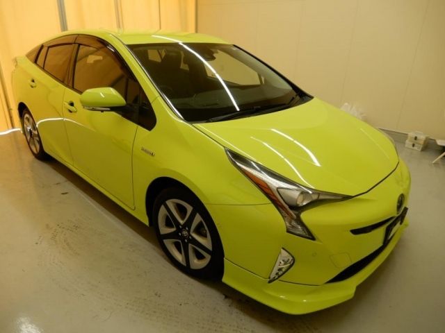 28020 Toyota Prius ZVW51 2016 г. (Honda Tokyo)