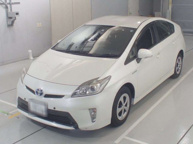 30103 Toyota Prius ZVW30 2015 г. (CAA Chubu)