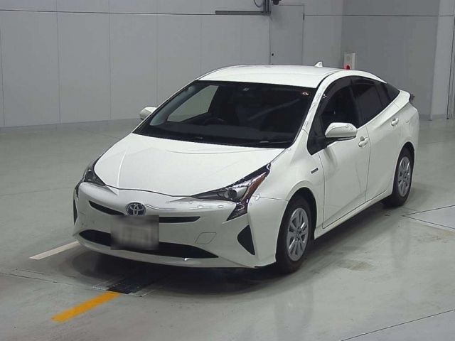 30123 Toyota Prius ZVW50 2017 г. (CAA Chubu)