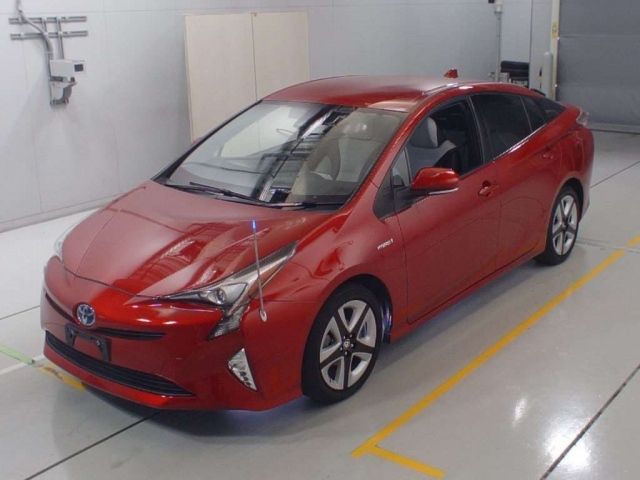 30243 Toyota Prius ZVW50 2017 г. (CAA Chubu)