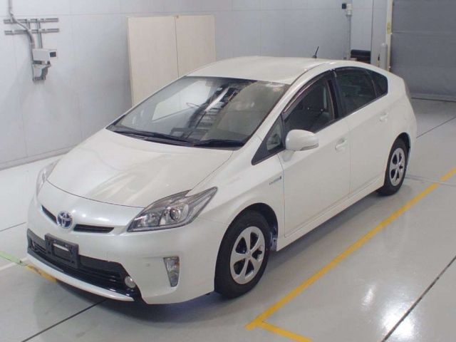 30249 Toyota Prius ZVW30 2014 г. (CAA Chubu)