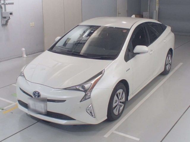 30264 Toyota Prius ZVW51 2018 г. (CAA Chubu)