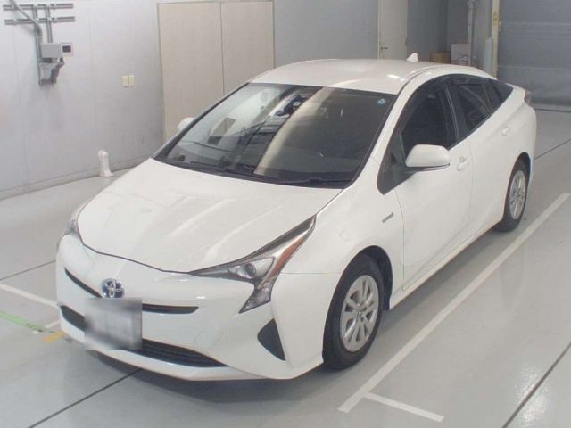 30286 Toyota Prius ZVW51 2016 г. (CAA Chubu)