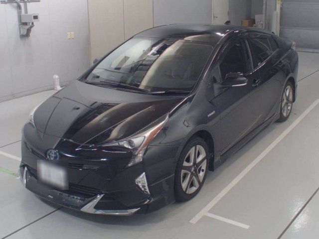 30303 Toyota Prius ZVW55 2016 г. (CAA Chubu)