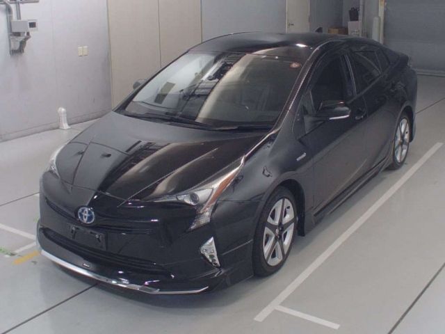 30353 Toyota Prius ZVW50 2018 г. (CAA Chubu)